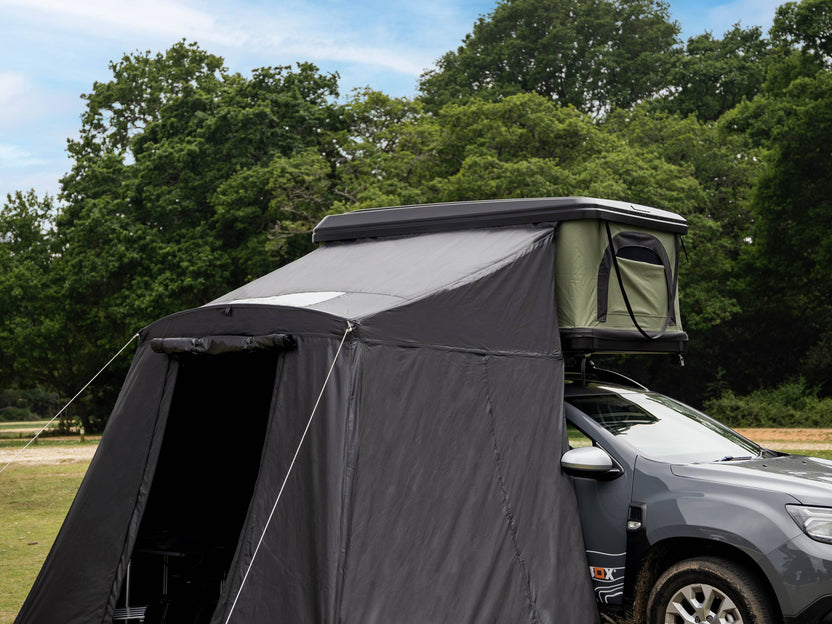 ALCPL Classic 2.0 Living Pod - view from outside showing skylight window